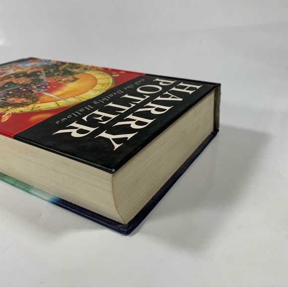 Harry Potter and the Deatjly Hallows by Bloomsbury- Hardbound - Picture 4 of 7